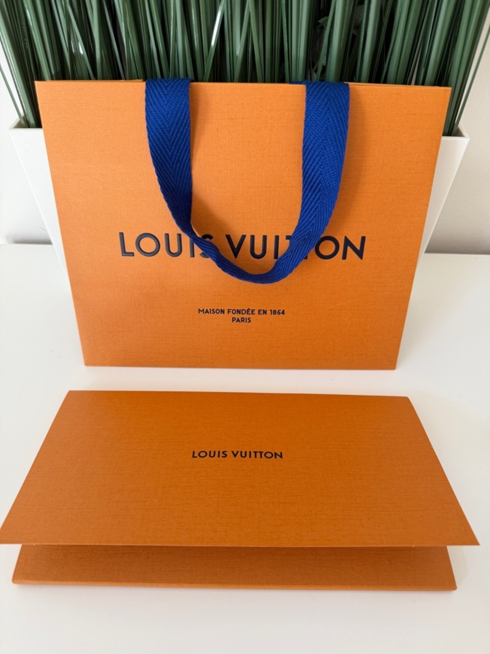 Louis Vuitton Gift Set Bag Envelope Ribbon Card Authentic Packaging - Picture 2 of 5